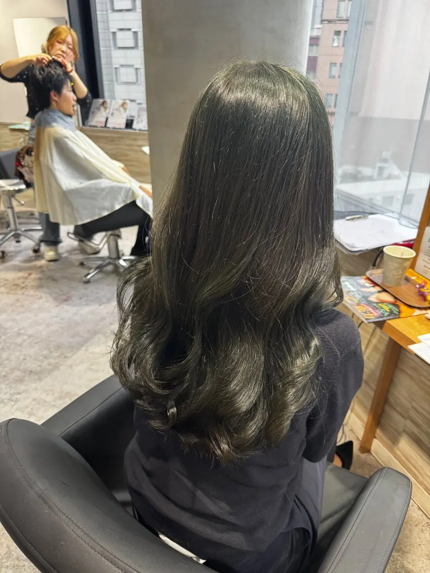 ロング カット ヘアカラー LUPIbyLee Sakuraのヘアスタイル