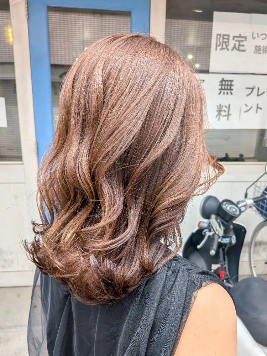 セミロング カット ヘアカラー ヤマシタ ミサキのヘアスタイル