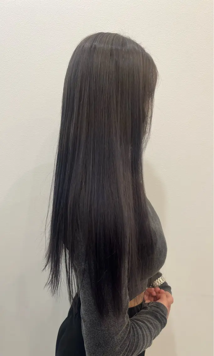 ロング ヘアカラー 橋本 聖菜のヘアスタイル