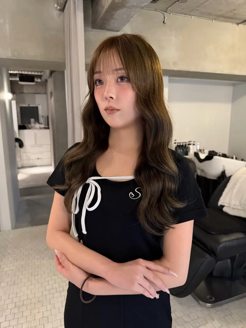ロング カラー ベージュカラー オリーブベージュ 中野 こころのヘアスタイル