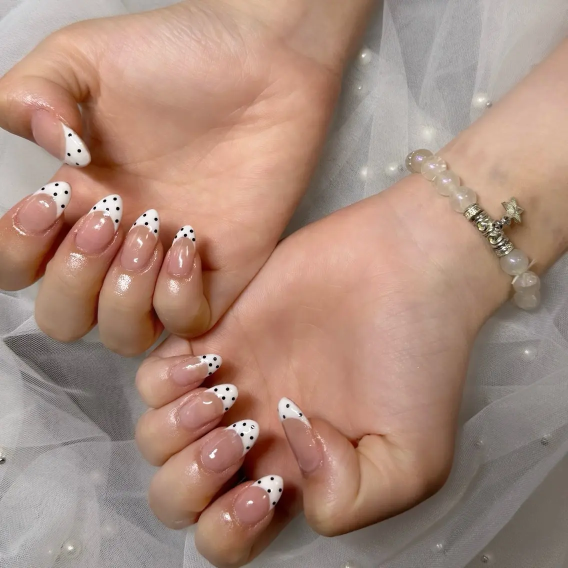 ネイル ドット フレンチネイル ハンドネイル Siinail saraのネイルデザイン