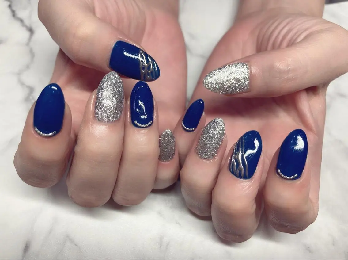 ネイル フレンチネイル ジェルネイル ガラスフレンチ 氷ネイル・うるうるネイル ミラーネイル ハンドネイル Nail&eye Belire 新宿のネイルデザイン