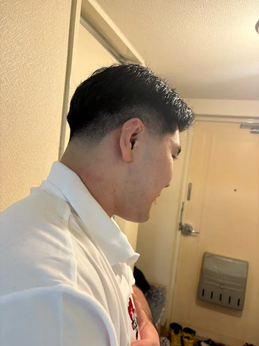 カラー 前田 幸輝のヘアスタイル