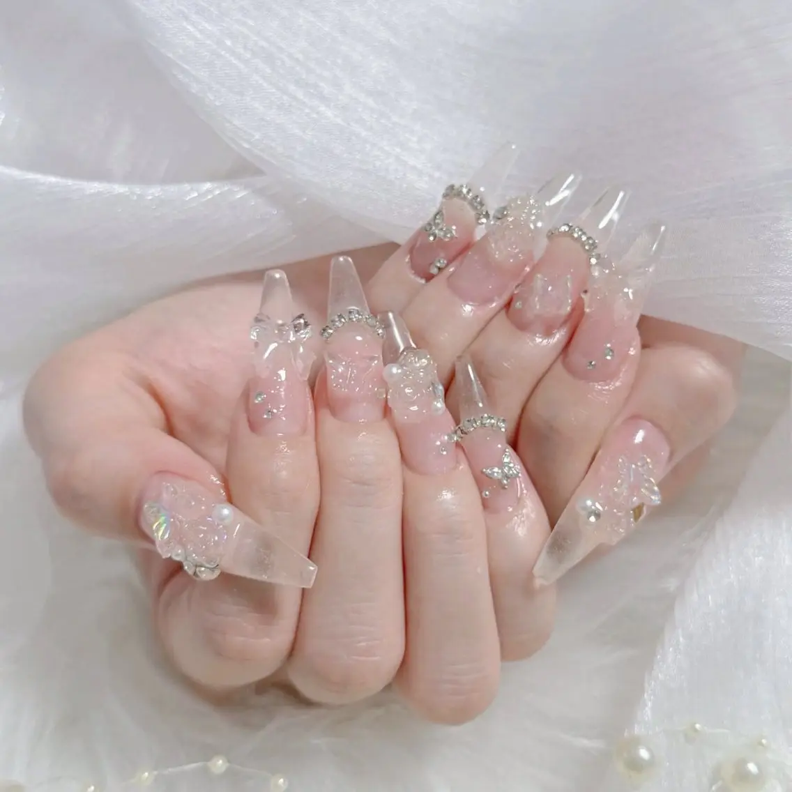 ネイル オーロラネイル クリアネイル 成人式 フラッシュネイル ジェルネイル ハンドネイル Amee Nail Salonのネイルデザイン