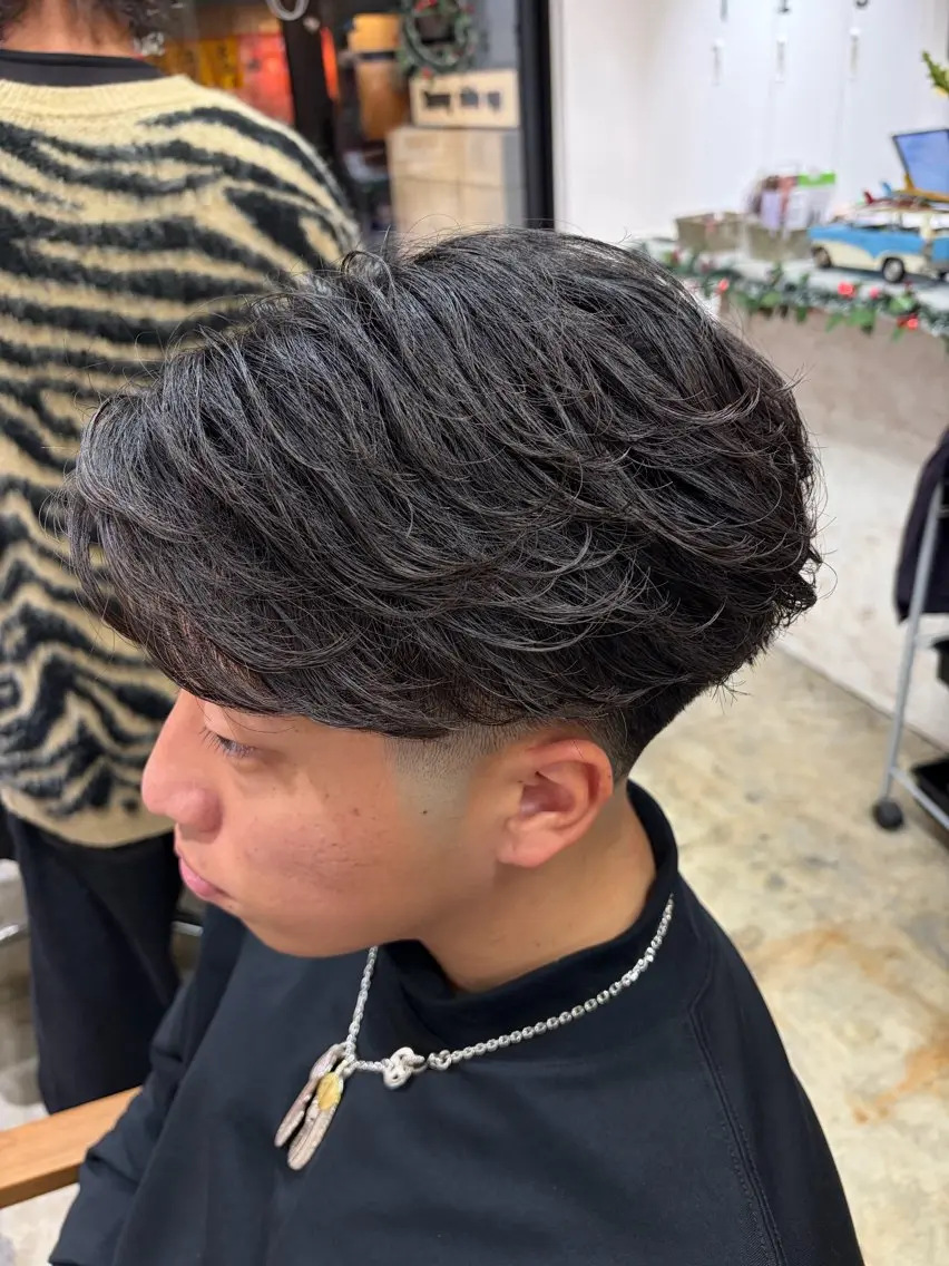 パーマ メンズ フェザーパーマ メンズパーマ スパイキーショート メンズツイストパーマ 波巻きパーマ カット パーマ トリートメント ヘアセット 🌴パーマオタク🌴 長谷川 諒佑🌈のヘアスタイル