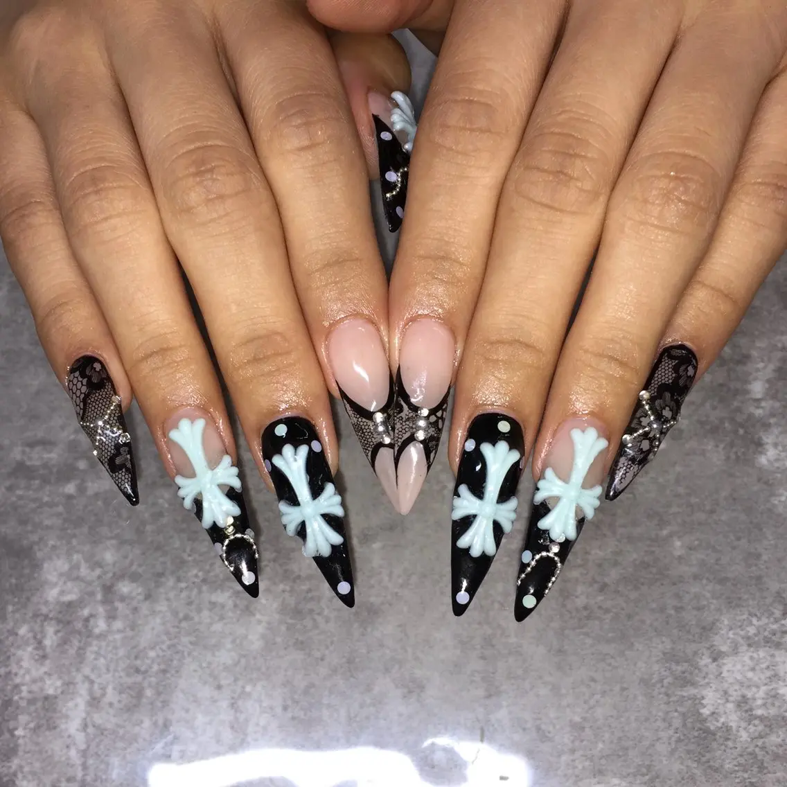 ネイル ハンドネイル cocoro🖤 y2k/個性派ネイルのネイルデザイン