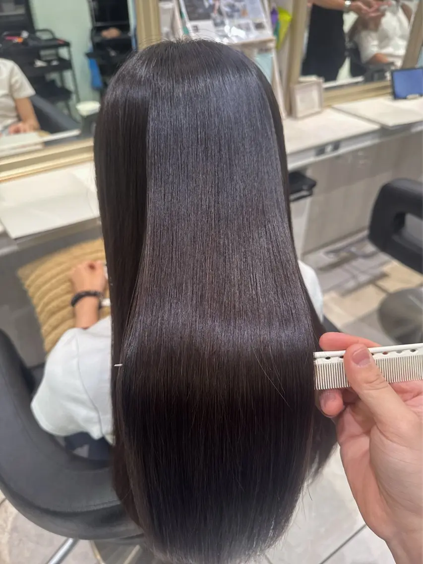 ロング 髪質改善 縮毛矯正 カット ヘアカラー 縮毛矯正 自然な縮毛矯正/ ワタナベアツヤのヘアスタイル