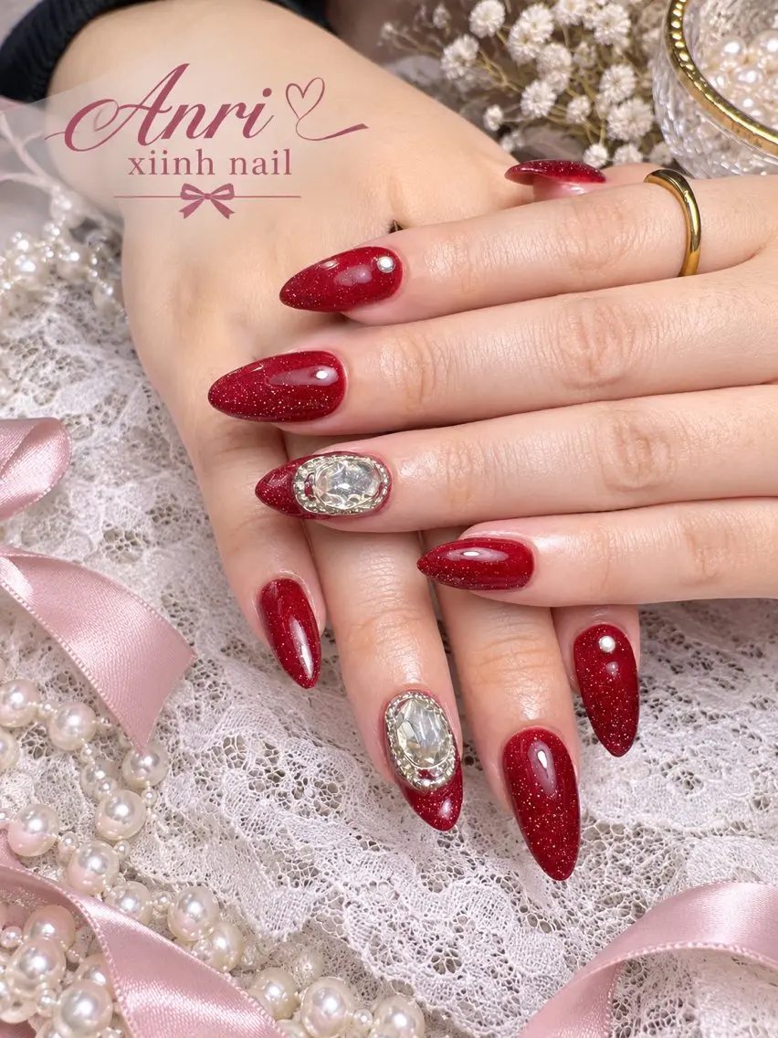 ネイル チークネイル 長さ出し フットネイル ジェルネイル 卒業式 𝓐𝓷𝓻𝓲 XiinhNailのネイルデザイン