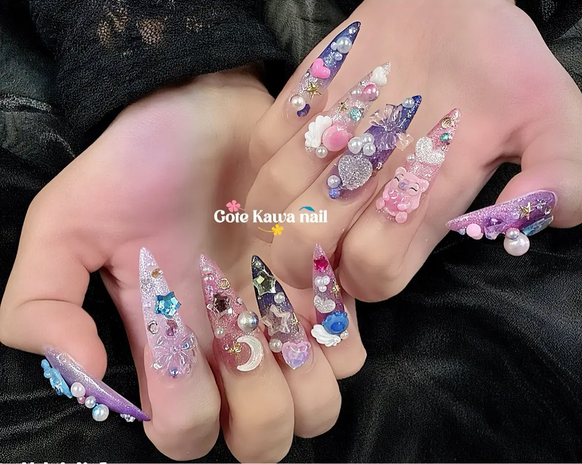 ネイル オーロラネイル フラッシュネイル キラキラネイル マグネットネイル 持ち込み ハンドネイル ハンドケア Gote Kawa nail salonのネイルデザイン