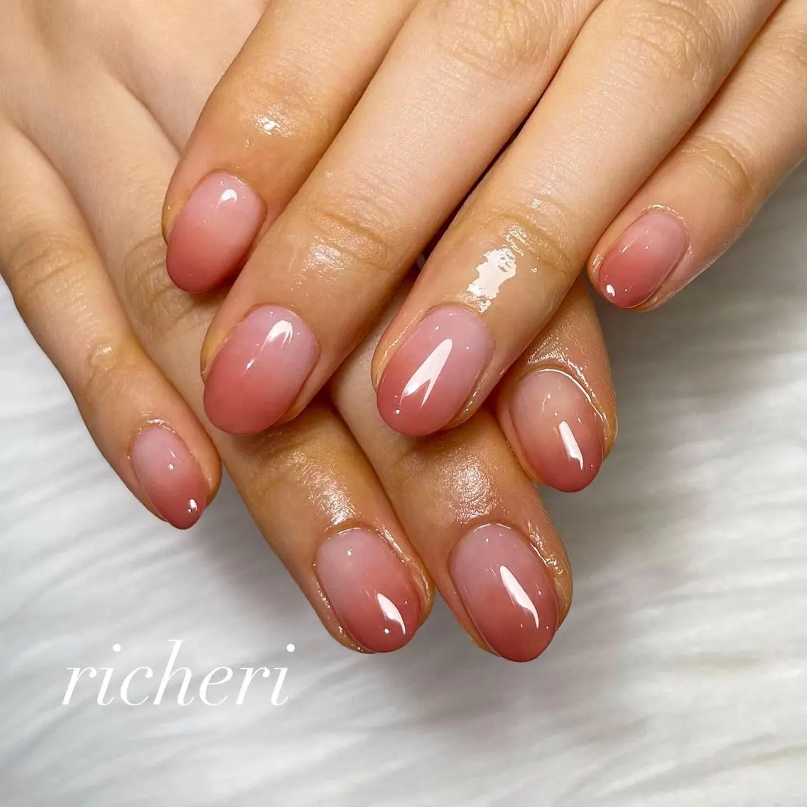 ミディアム ネイル 韓国風ヘア アートネイル フレンチネイル ジェルネイル ガラスフレンチ richeri beautyのその他イメージ