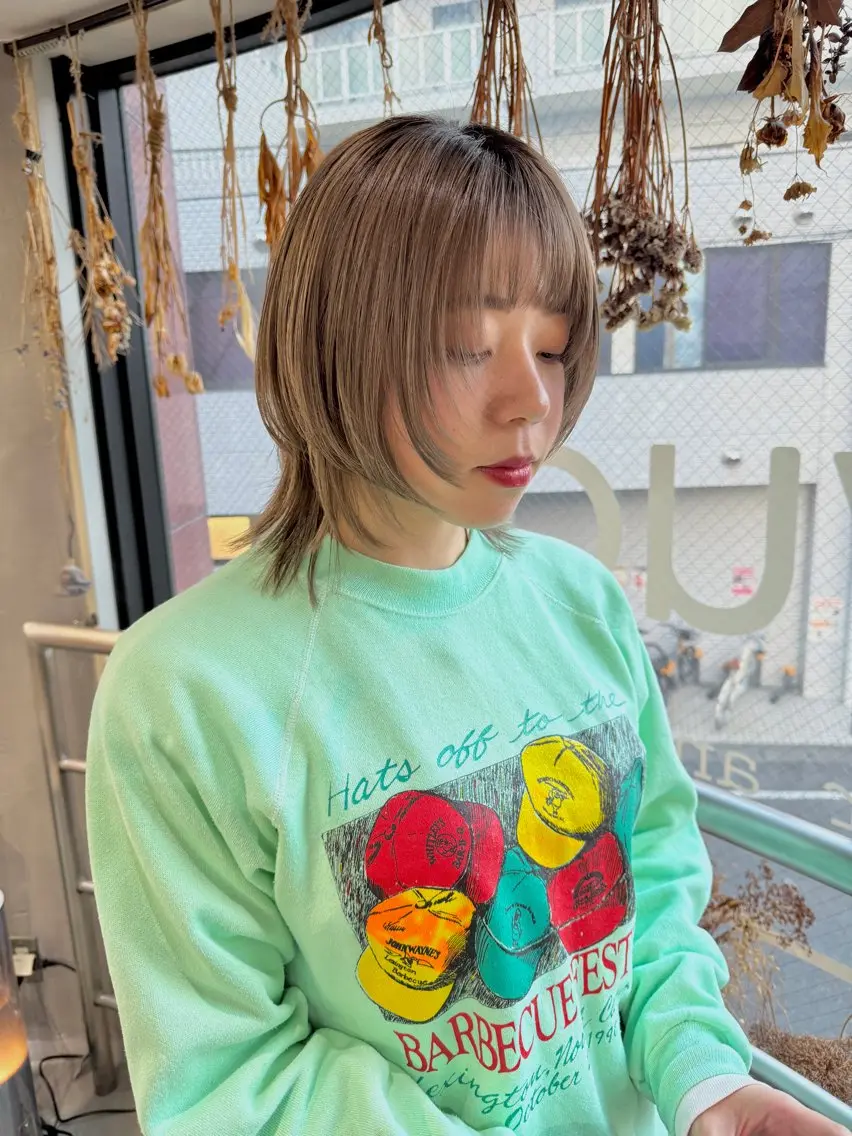 ミディアム カラー ウルフ レイヤー パーマ🪐MANAのヘアスタイル