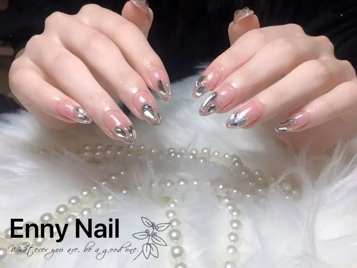 ネイル チークネイル フットネイル フレンチネイル ジェルネイル ガラスフレンチ Nailsalon Ennyのネイルデザイン