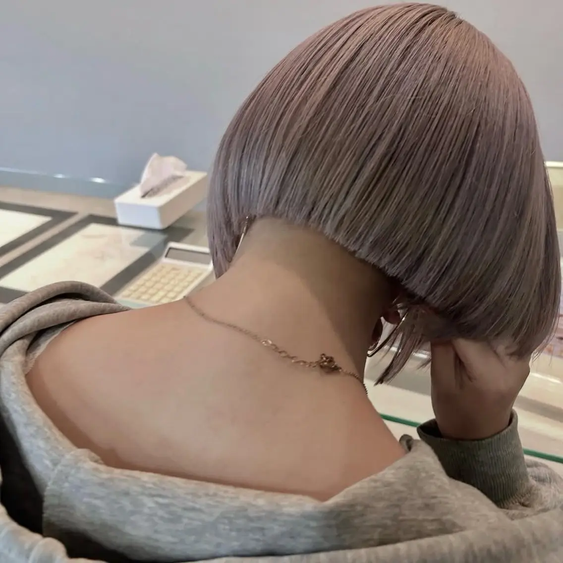 ミディアム カット ヘアカラー idea ルナのヘアスタイル