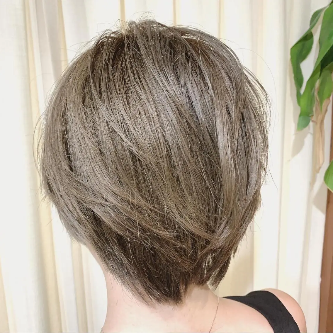 ショート ハンサムショート ショートヘア カット ヘアカラー トリートメント ハイトーン得意😍 Lumiereのヘアスタイル