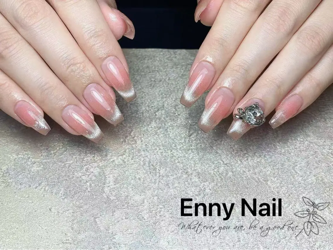ネイル チークネイル フットネイル フレンチネイル ジェルネイル ガラスフレンチ Nailsalon Ennyのネイルデザイン