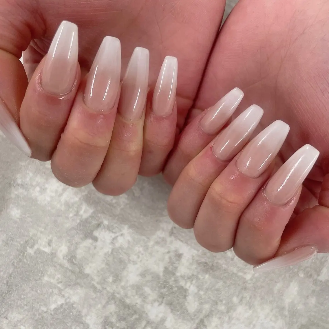 ネイル 長さ出し ジェルネイル ネイルチップ ハンドネイル _white 上本町店のネイルデザイン