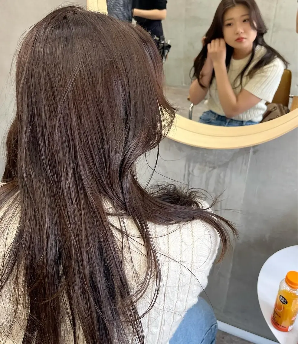ロング 顔周りカット ヘアカラー 🤎𝐌𝐚𝐨⌇ お悩み解決美容師🤎のヘアスタイル
