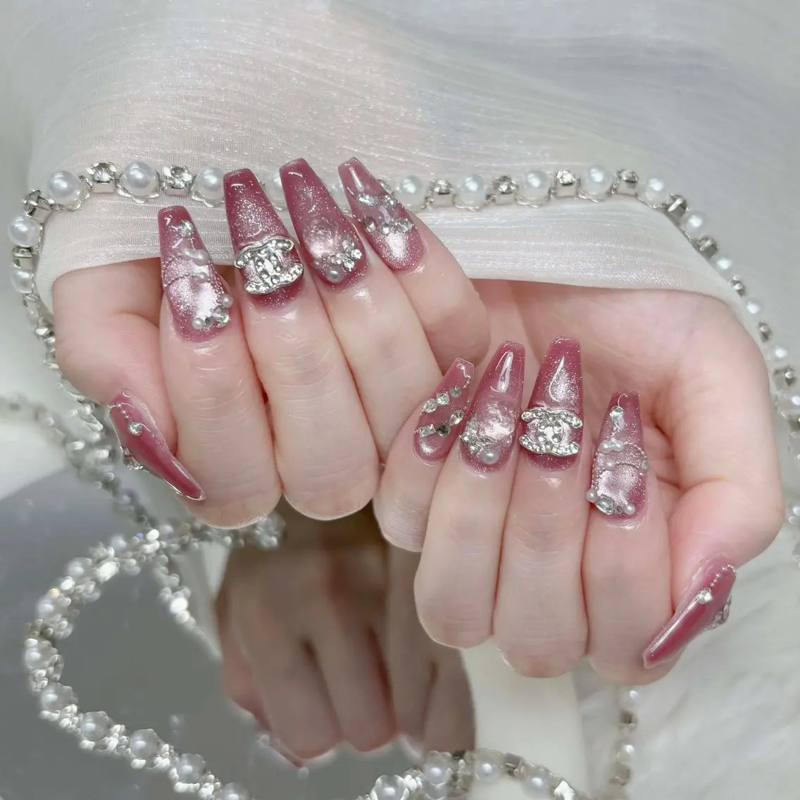 ネイル キラキラネイル 韓国ネイル マグネットネイル 持ち込み ネイルチップ ハンドネイル Chiee Bling.Nailのネイルデザイン