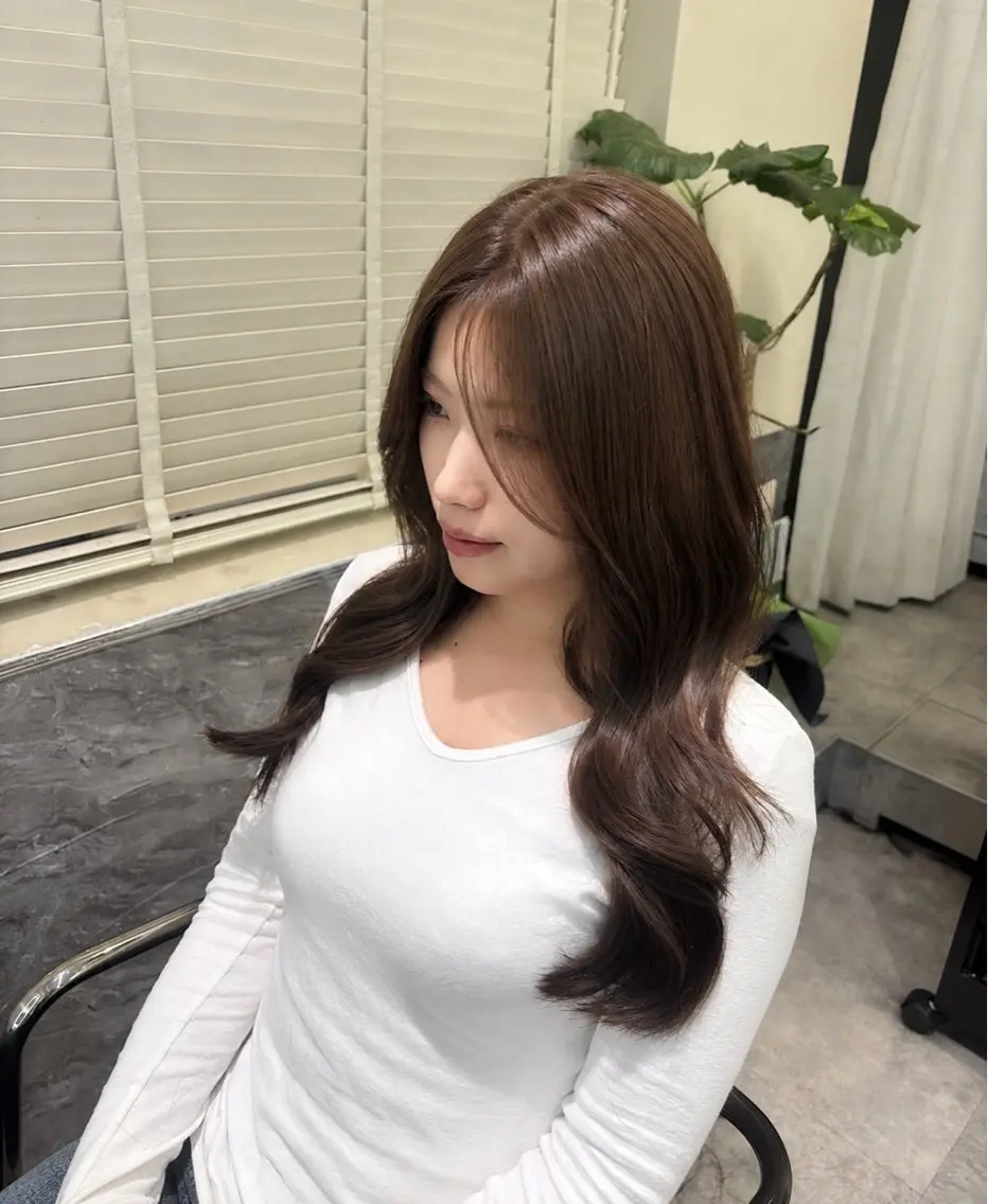 ロング カラー 飯沼 美紅のヘアスタイル