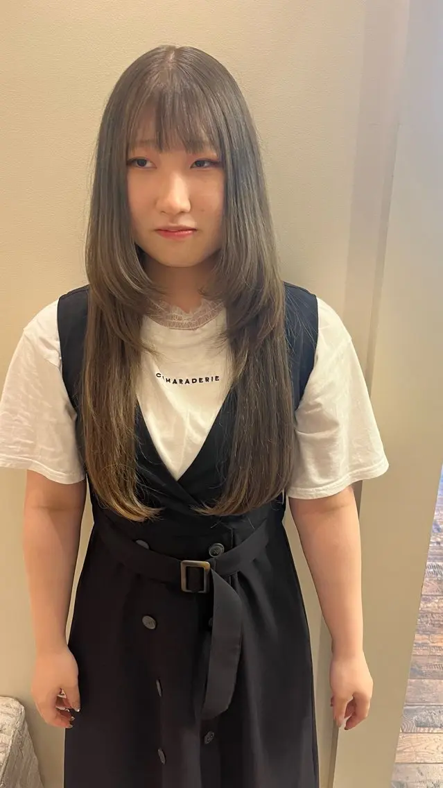 ロング カラー 透けカラー.艶髪. 梅田♡midoのヘアスタイル