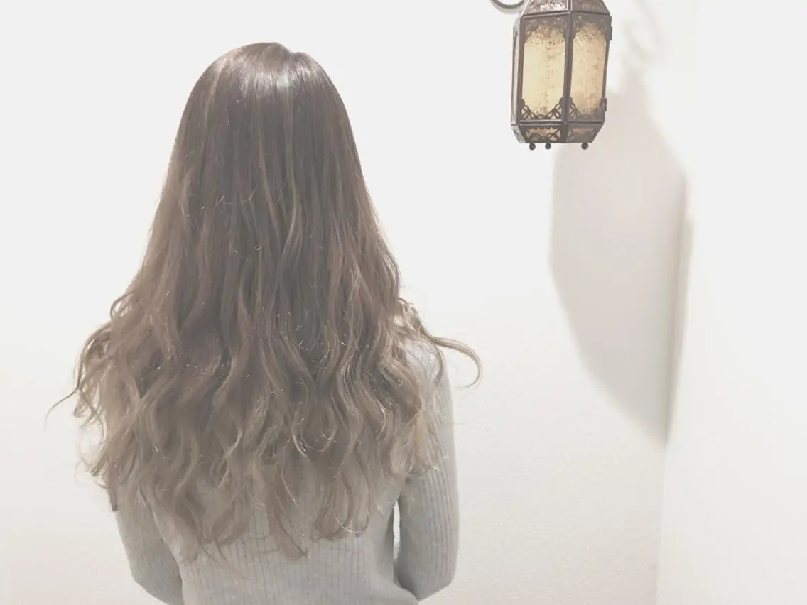 ロング カラー グラデーションカラー ハイライトカラー ハイライト てんま さやかのヘアスタイル