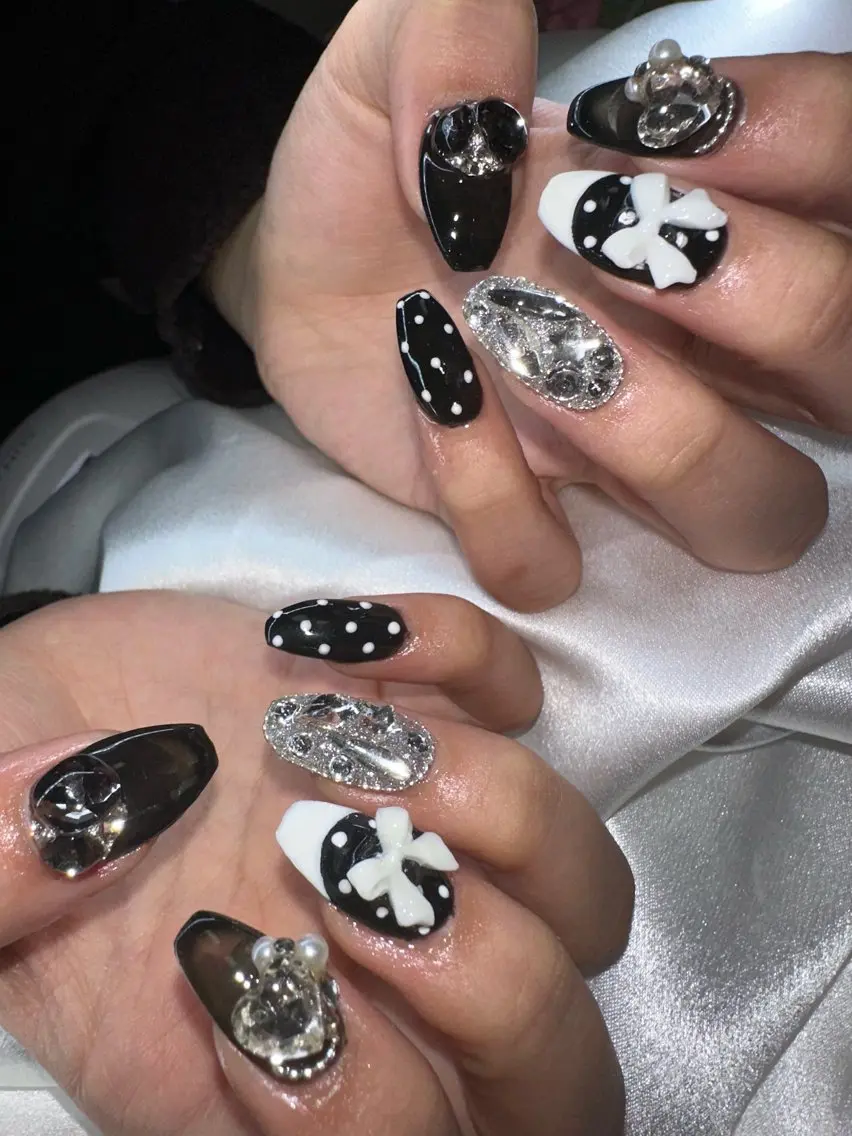 ミディアム ハンドネイル YOKOSUKA NAILS💅✨のネイルデザイン