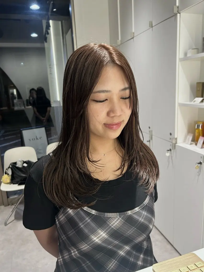 セミロング aika  ★ 無料ショート★のヘアスタイル
