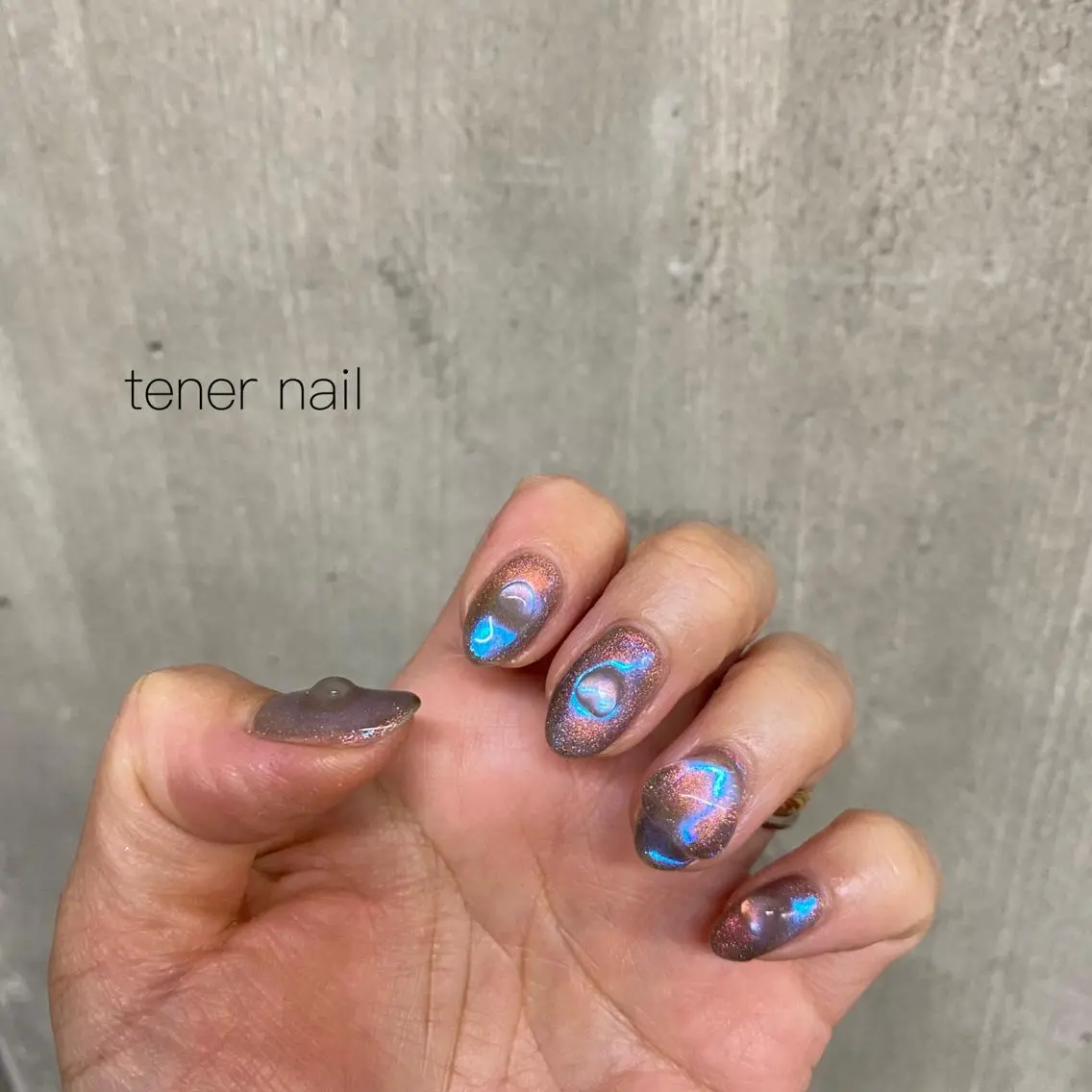 ネイル オーロラネイル ブルー マグネットネイル テネルネイル tener nailのネイルデザイン