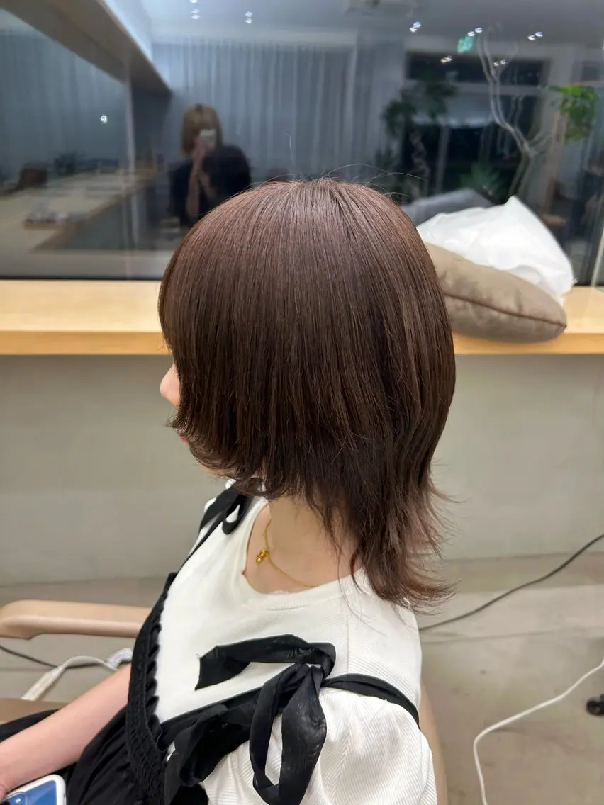 ミディアム カラー ウルフカット つくばUtooe's 石田桃花のヘアスタイル