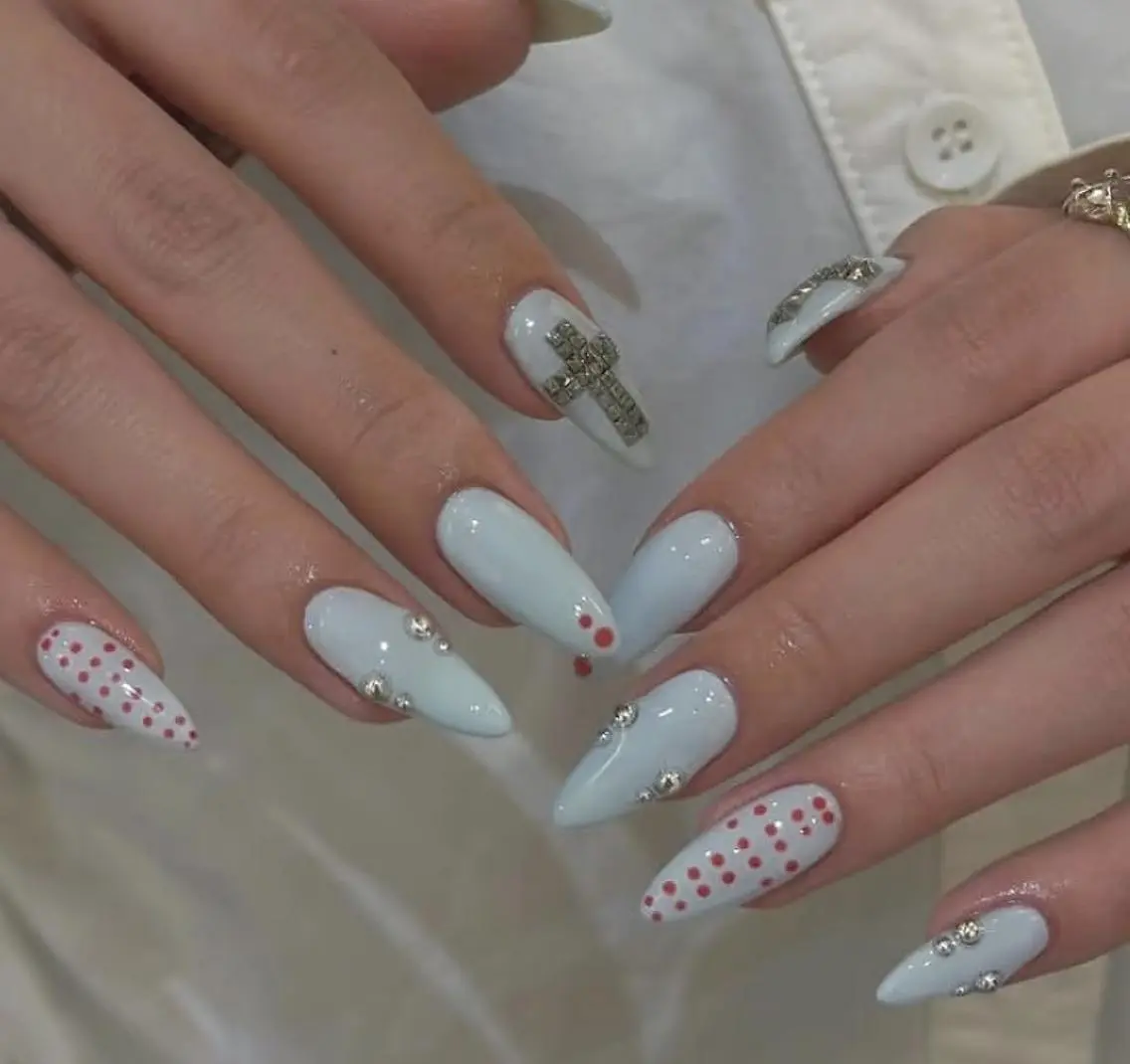 ネイル ハンドネイル Luna Nailsのネイルデザイン