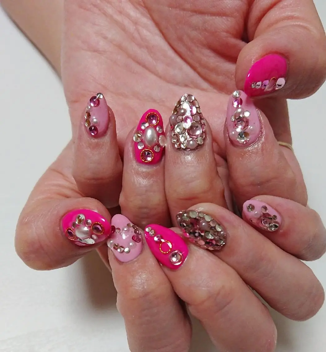 ネイル ピンク Lilith Nailのネイルデザイン