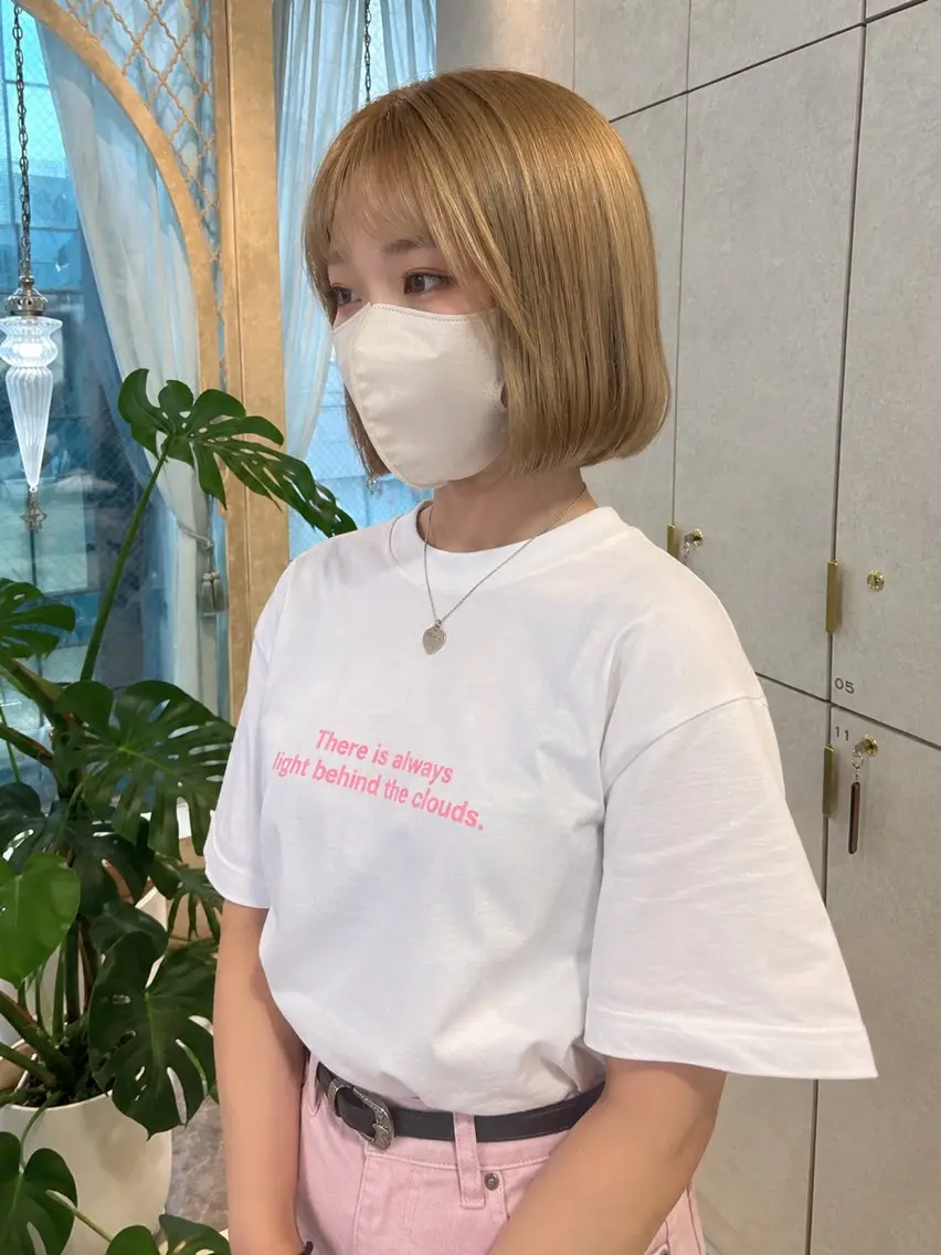 ミディアム Bob/ダブルカラー サナのヘアスタイル