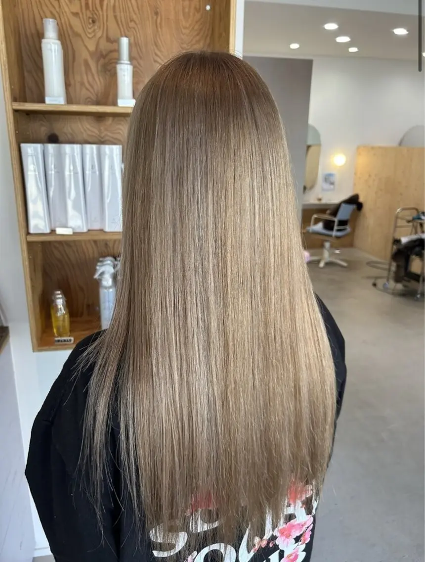 カラー ヘアカラー 林 菜穂実のヘアスタイル
