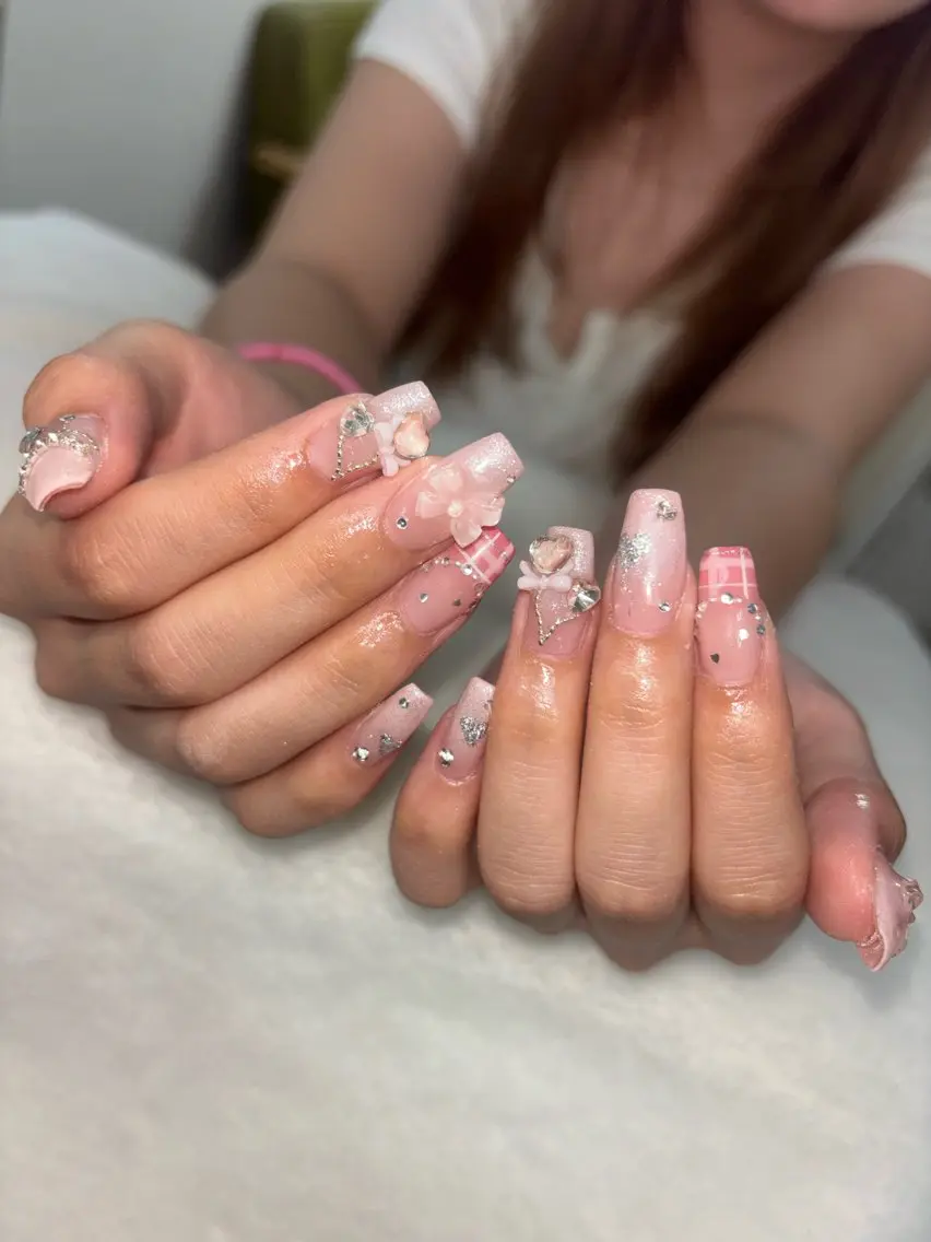 ネイル ハンドネイル Bitty💟 Marinのネイルデザイン