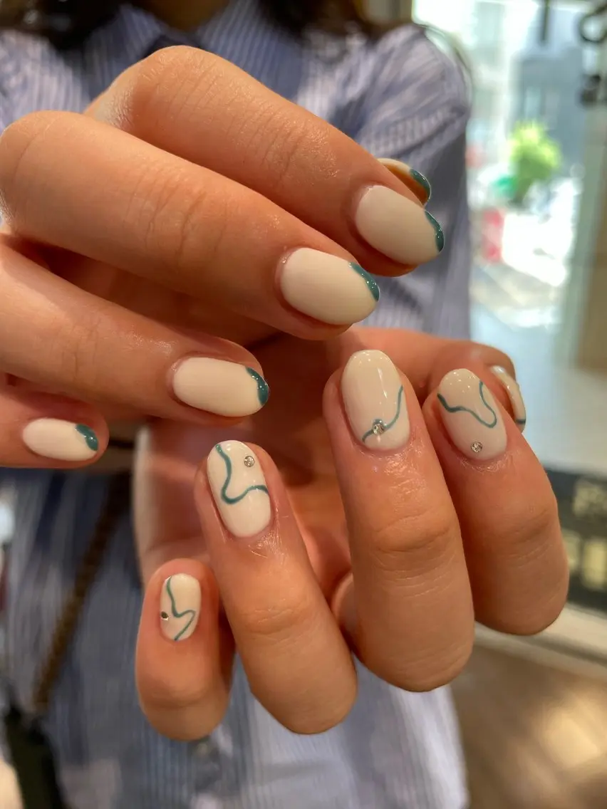 ネイル アートネイル ブルー ジェルネイル ニュアンスネイル パラジェル ニュアンスネイル/ ボブ/まちゃこのヘアスタイル