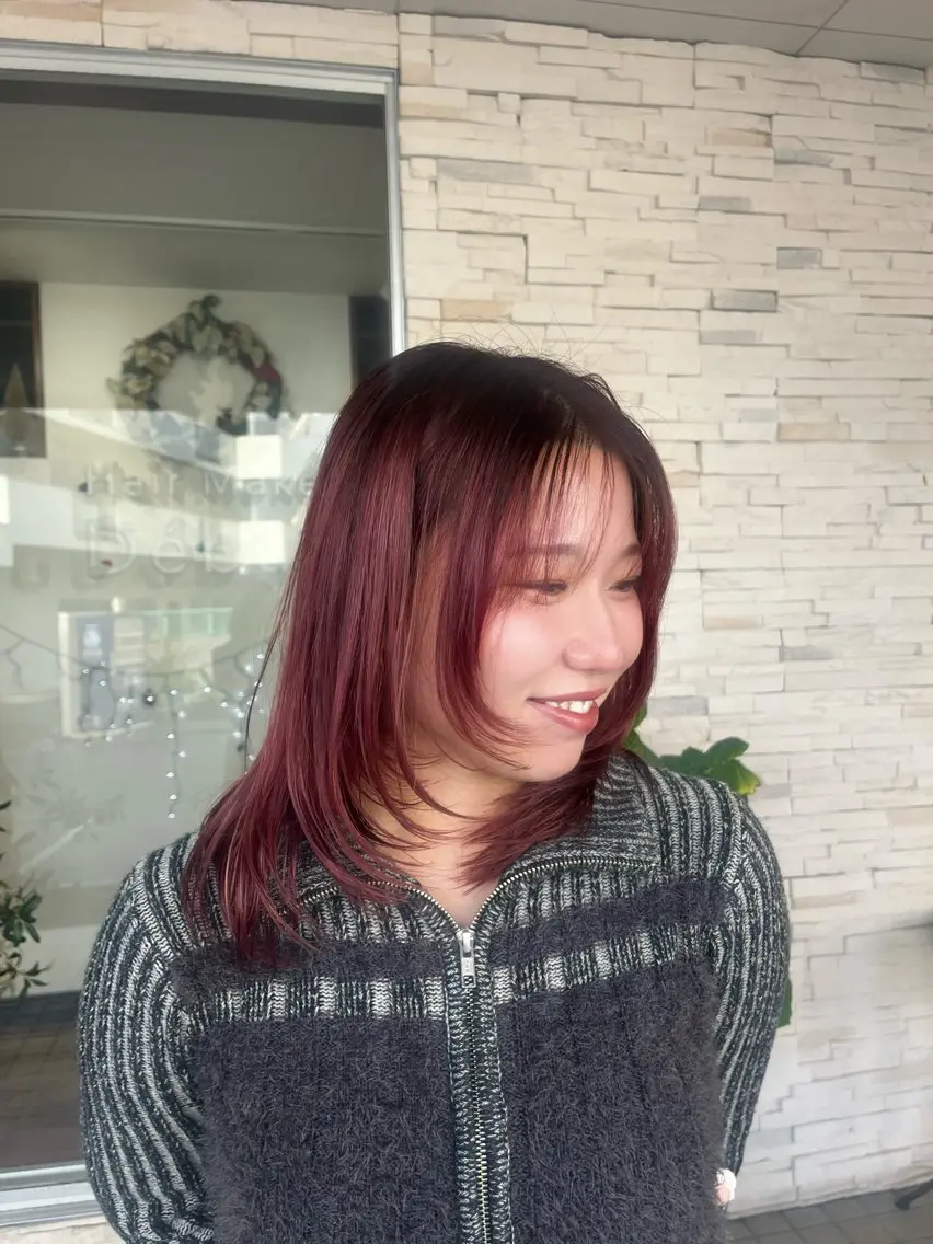ミディアム カラー 喜屋武 美月のヘアスタイル
