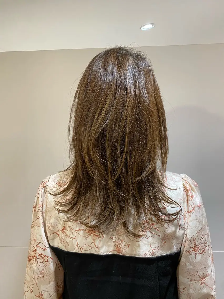 ロング ハイライト レイヤーカット ウルフカット ウルフレイヤー 田崎 暁大のヘアスタイル