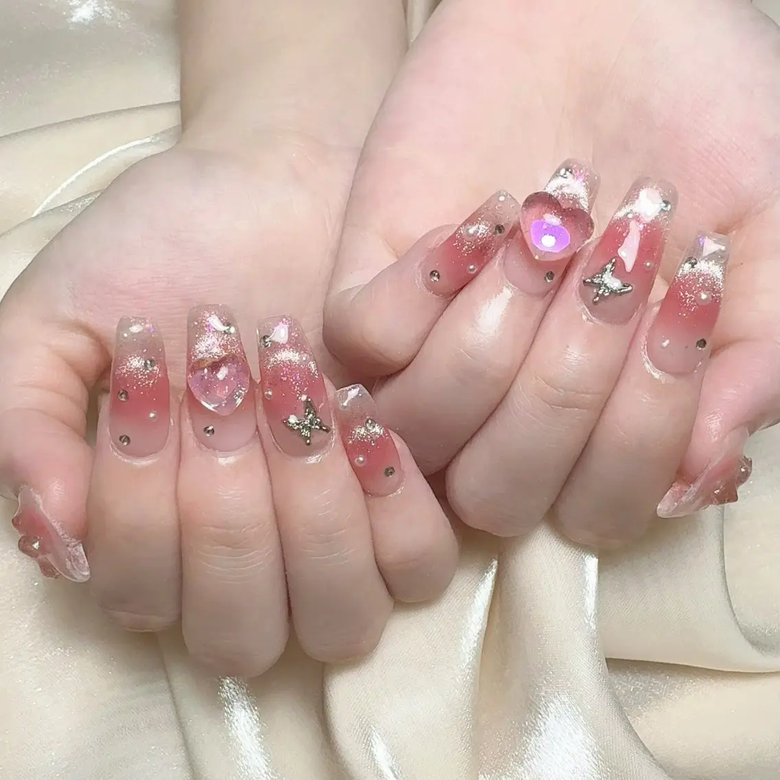 メンズ ネイル メンズ韓国風 アートネイル オーロラネイル ガーリー キラキラネイル ハンドネイル Nail salon 木にいるのネイルデザイン