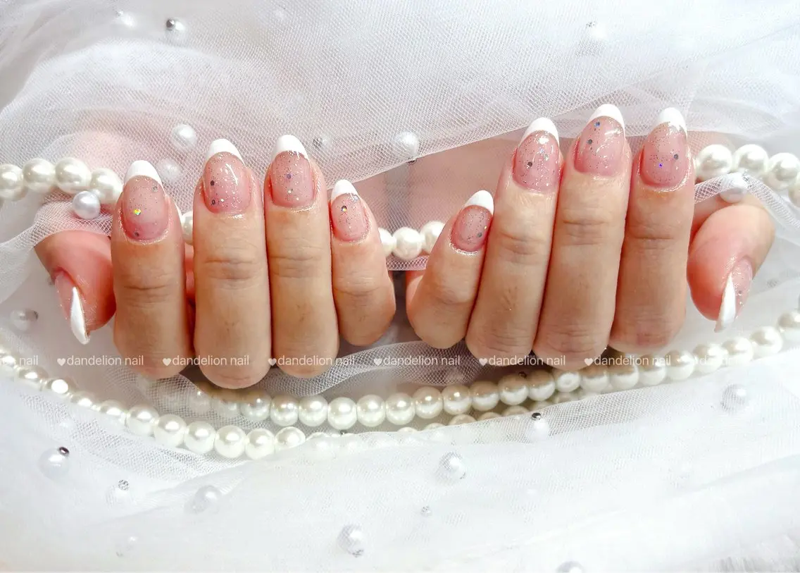 ネイル フレンチネイル ガーリー オフィスネイル ワンホンネイル ハンドネイル dandelion nail北千住のネイルデザイン