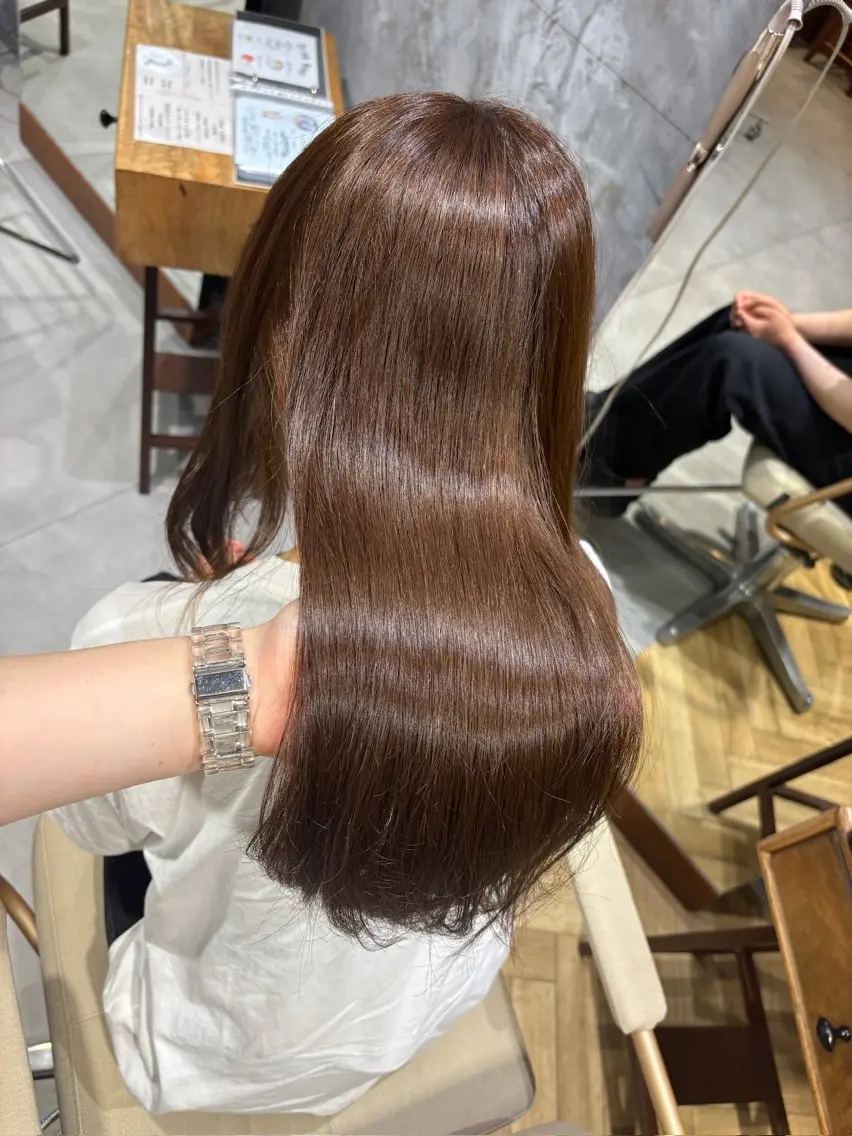 セミロング レイヤーカット カット ヘアカラー 相宮 優羽のヘアスタイル