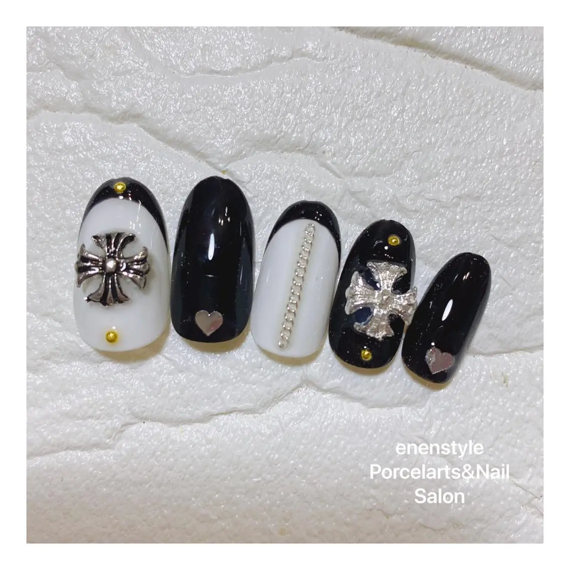 ミディアム ネイル 🐾enen style 🐾のネイルデザイン