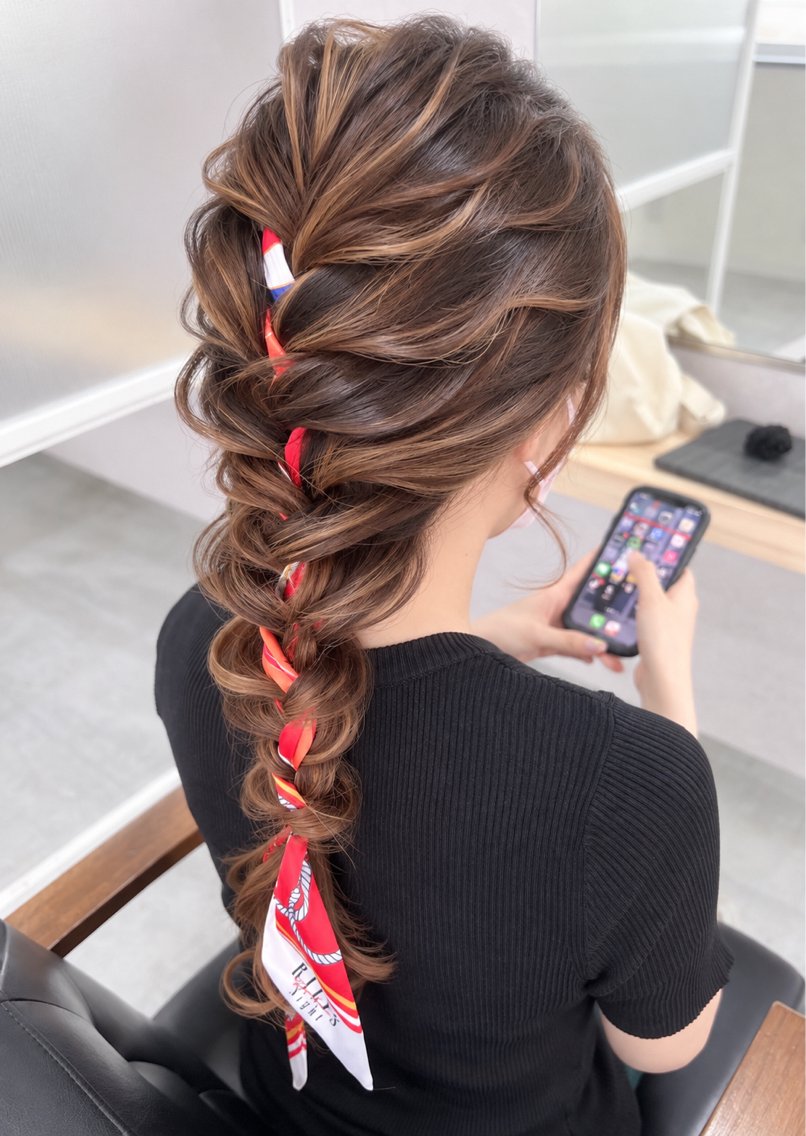 ロング ヘアアレンジ Gdobant 美玲のヘアスタイル
