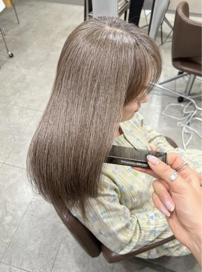 セミロング 寺山 佳貴のヘアスタイル