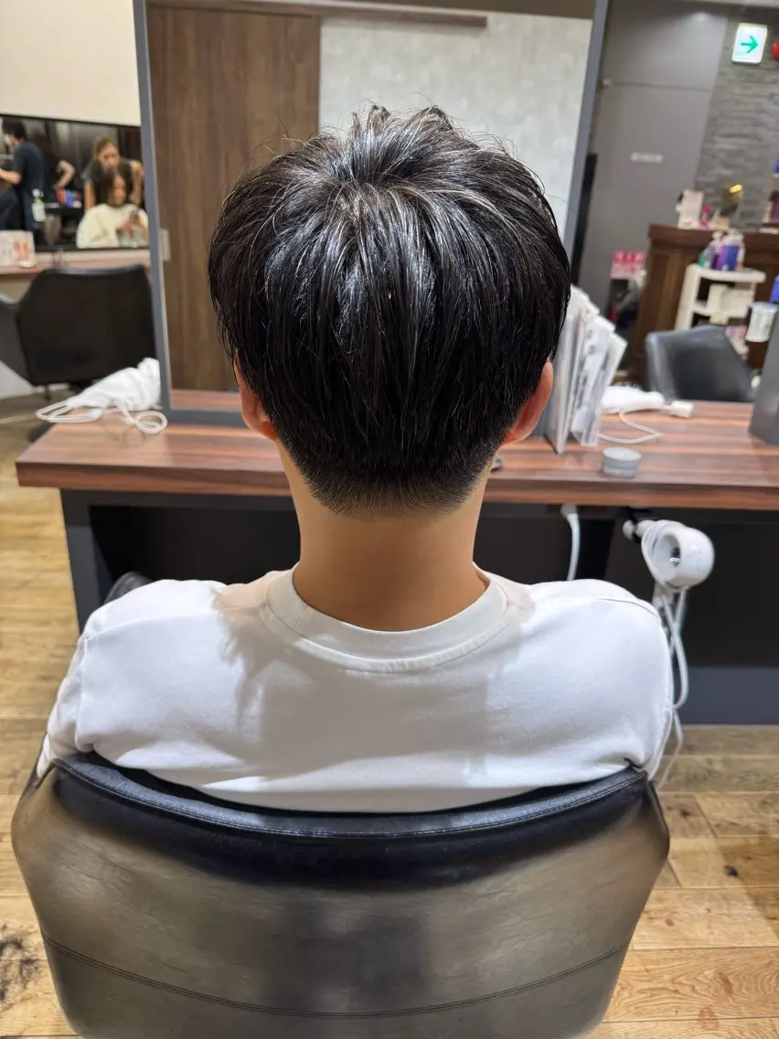 メンズ 刈り上げ 辻田 七海のヘアスタイル