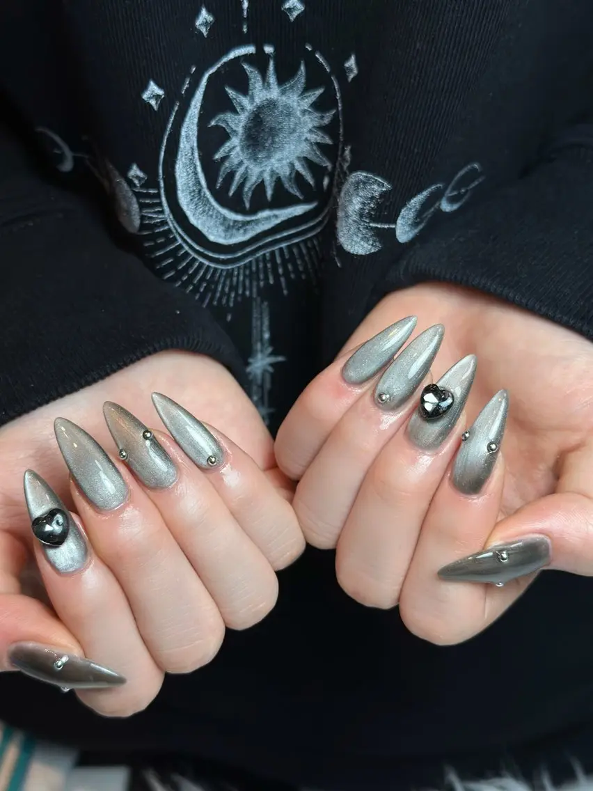 ネイル オーロラネイル ボルドー ブラウン 氷ネイル・うるうるネイル キラキラネイル ハンドネイル Julli NailStudioのネイルデザイン