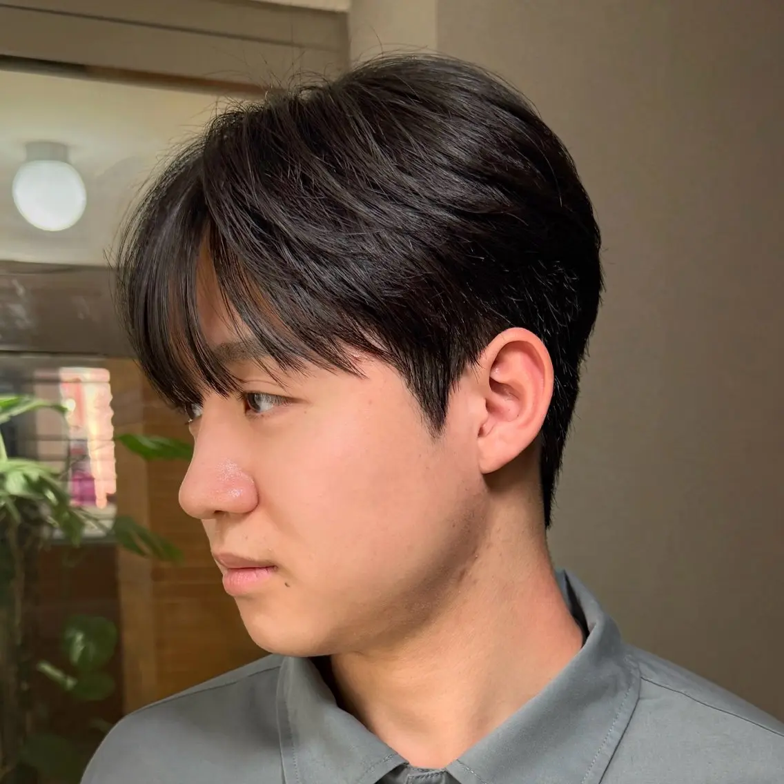 メンズ センターパート ダウンパーマ フェザーパーマ メンズ韓国風 マッシュ カット センターパート特化/ メンズカット/ヒロキのヘアスタイル
