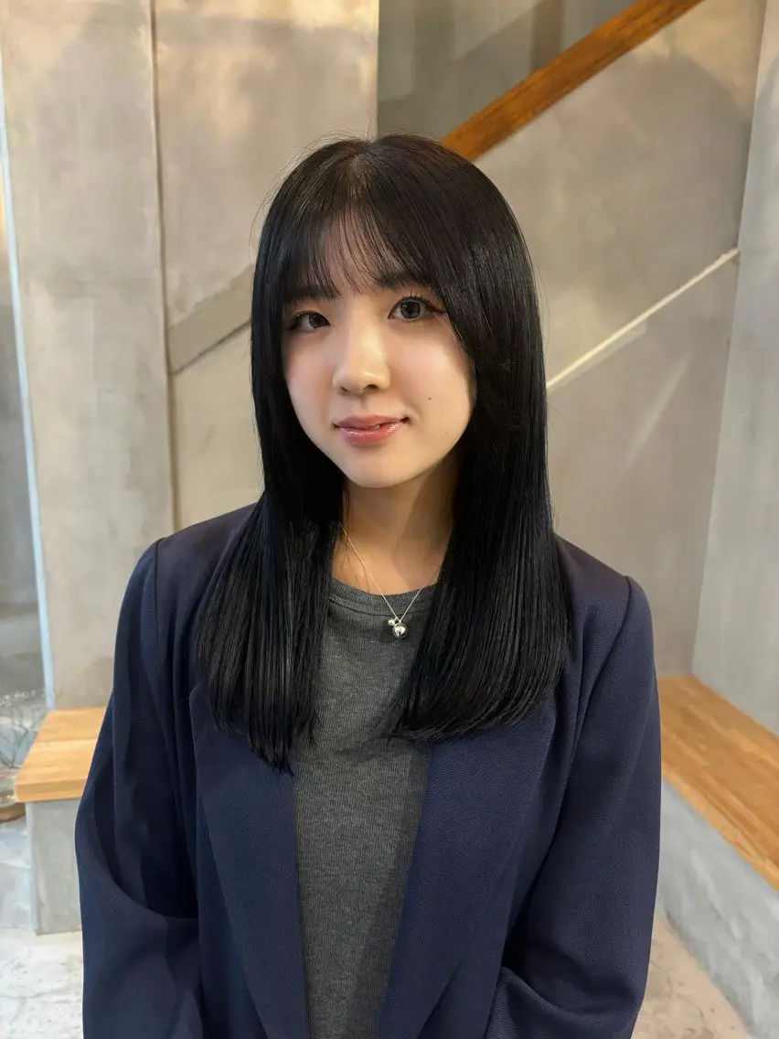 セミロング カラー 小西 萌々香のヘアスタイル