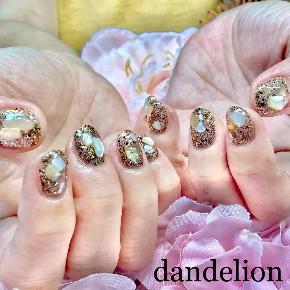 ネイル ハンドネイル ハンドケア dandelion ダンデライオンのネイルデザイン
