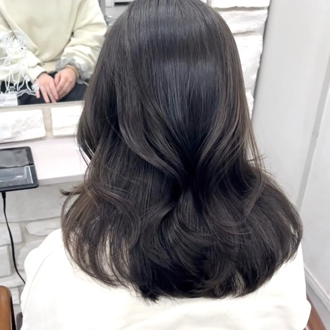 ロング カラー グレージュ カット ヘアカラー トリートメント 天王寺韓国ヘア 小山歓実のヘアスタイル