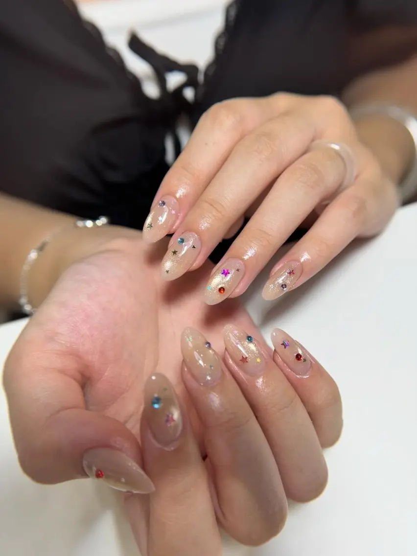 ネイル チークネイル ドット フレンチネイル グラデーション 韓国ネイル ハンドネイル Minette nailrinrinのネイルデザイン